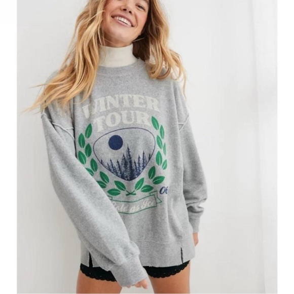 aerie Tops - ☘️ 3/$17 Aerie Gray Winter Tour Women's Sweatshirt